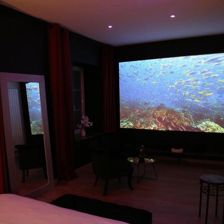 Love Room Gold - Les Delices Rooms Angers Exterior photo
