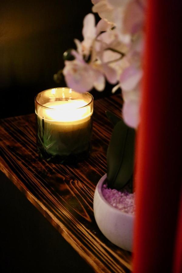 Love Room Gold - Les Delices Rooms Angers Exterior photo